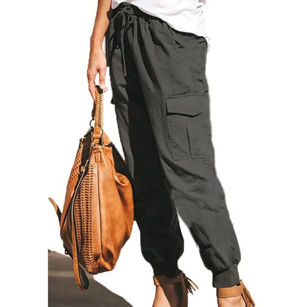 NWOT- grey parachute pants. High waisted. Medium. Cotton/Poly blend.
